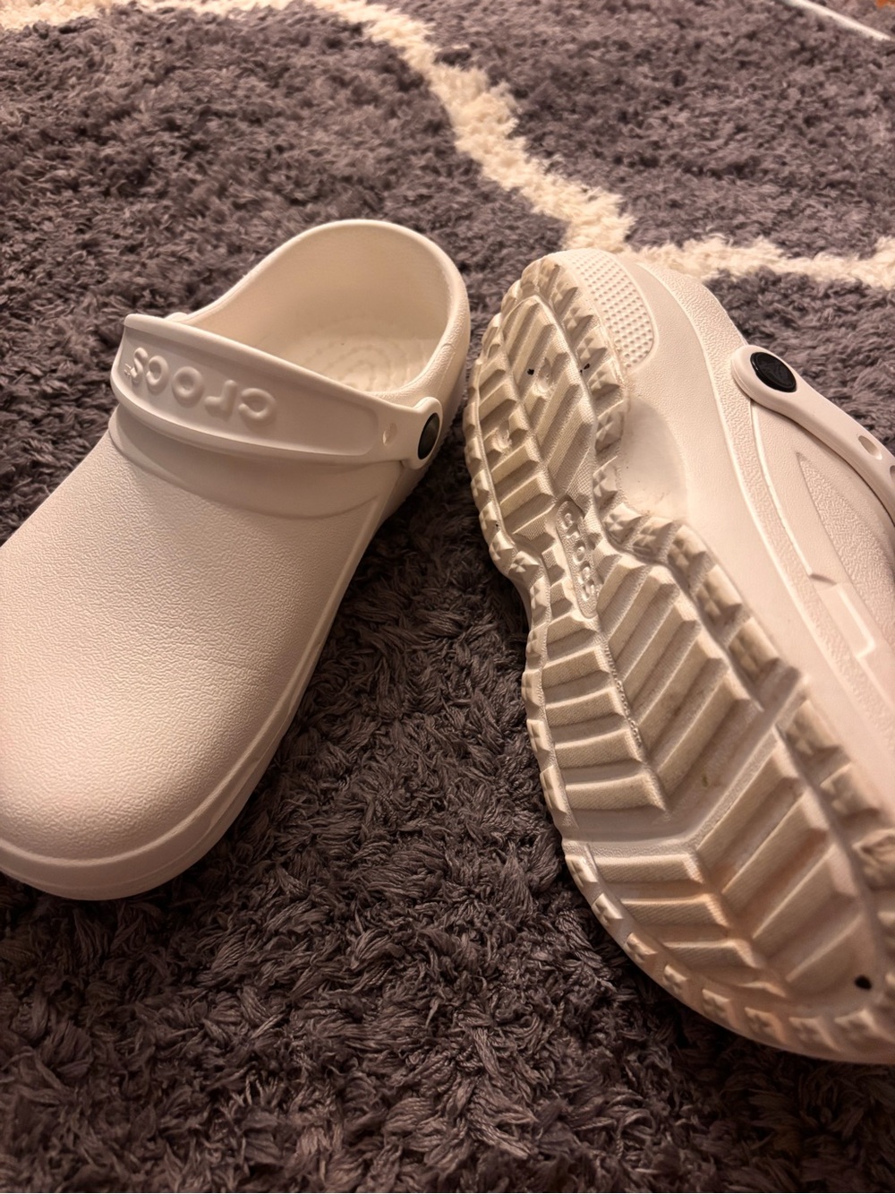 White crocs working clogs - Picture 3 of 5